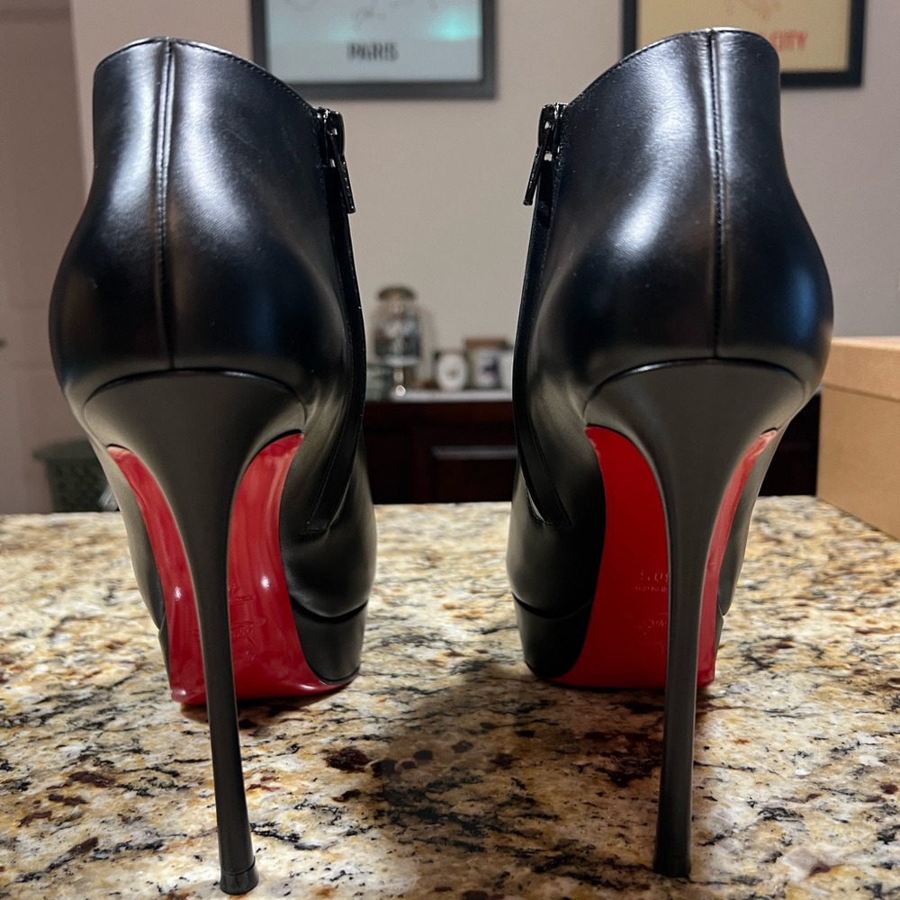 DIRDIBOOTIE 130 CALF • Christian Louboutin Black and Red Ankle Booties - Picture 6 of 11